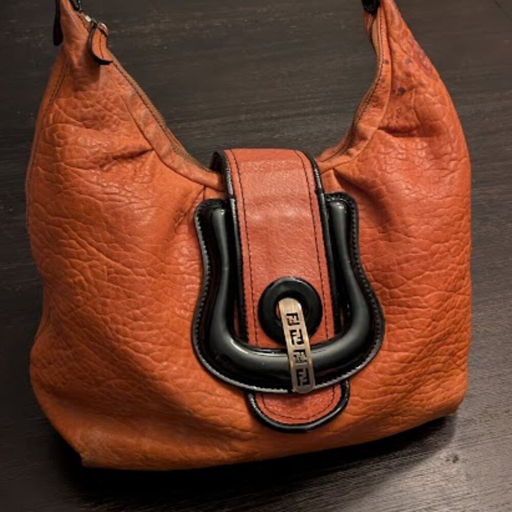 FENDI B Leather Shoulder Bag